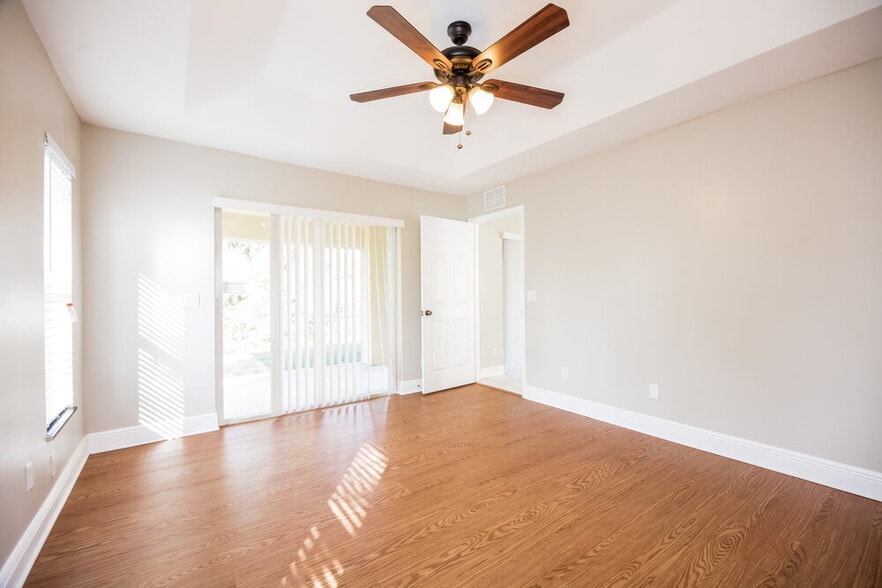 Building Photo - 1207 Summa Blvd