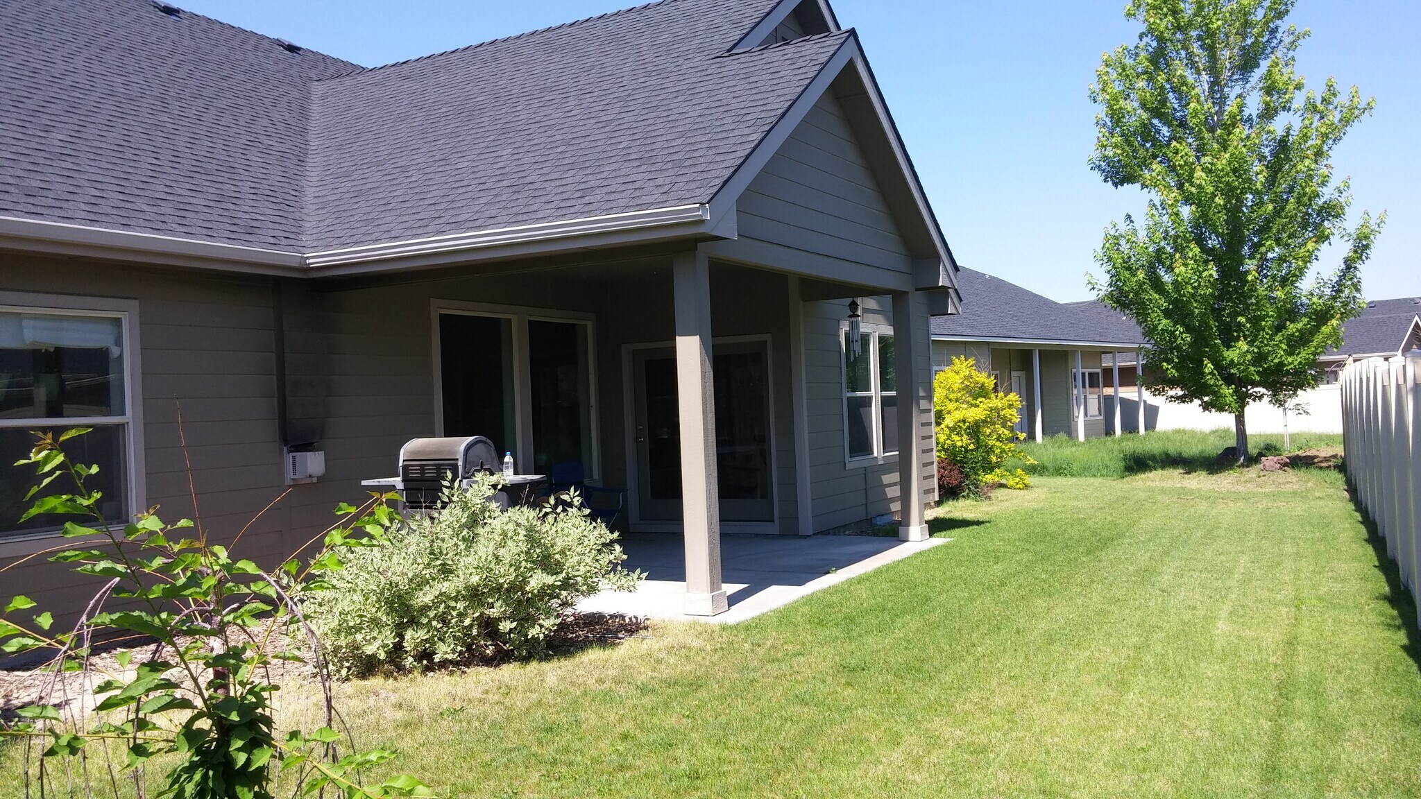 Building Photo - 638 W Cedar Pointe Way