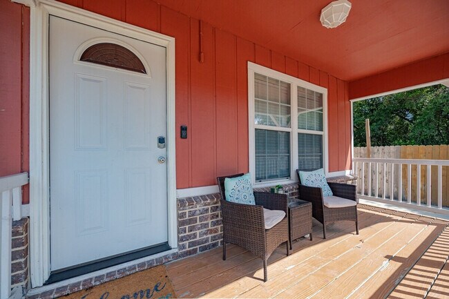 Building Photo - 1131 S 8th St