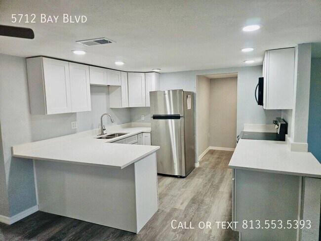 Building Photo - 5712 Bay Blvd