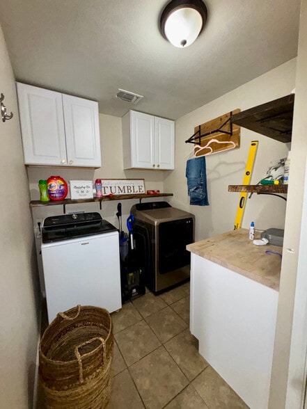 Building Photo - 3209 4th St