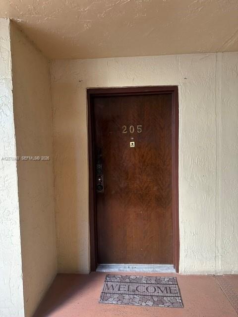 Building Photo - 8860 SW 123rd Ct