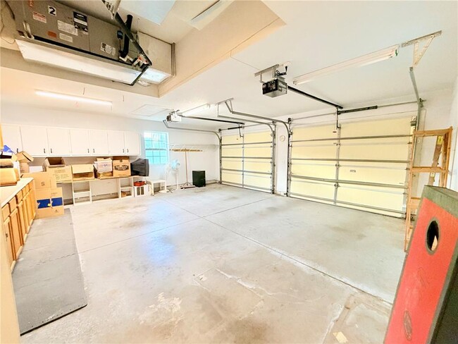 Building Photo - 1020 2nd Ave NW