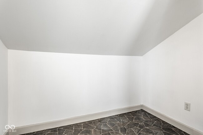 Building Photo - 1253 S East St