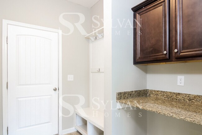 Building Photo - Prepare to fall in love with this 4 bedroom, 2.5 bathroom home