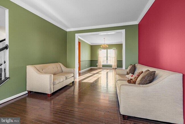 Building Photo - 206 Markham Ct