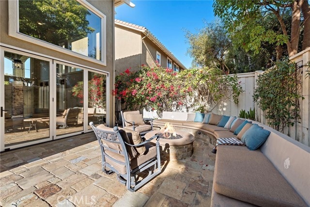 Building Photo - 802 Carnaros