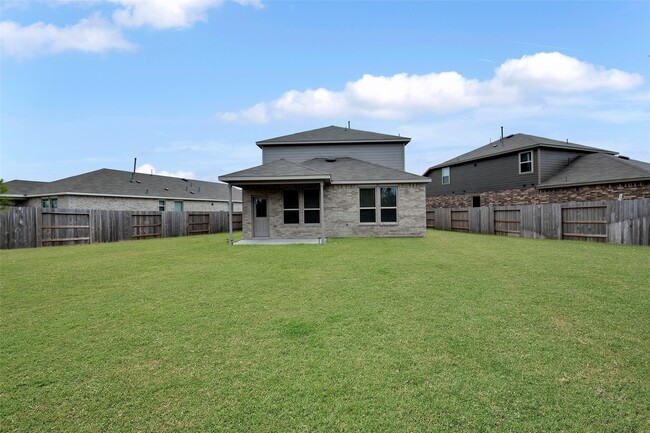 Building Photo - 14403 Cedar Ledge Ln