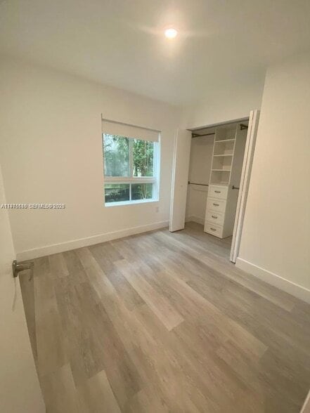 Building Photo - 2561 NE 193rd St