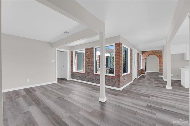 Building Photo - 26 Tiquisate Ave