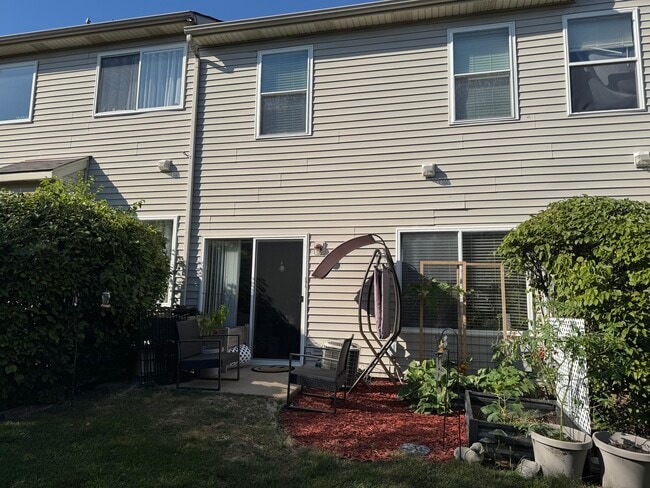 Building Photo - 3400 Blue Ridge Dr