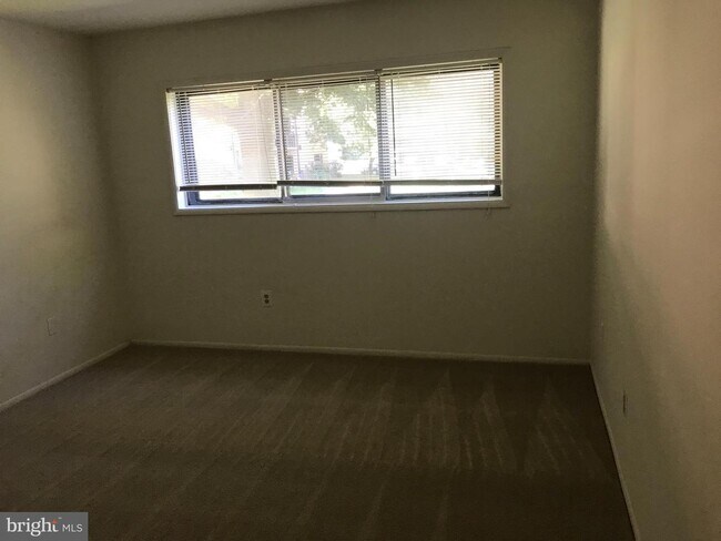 Building Photo - 7821 Enola St