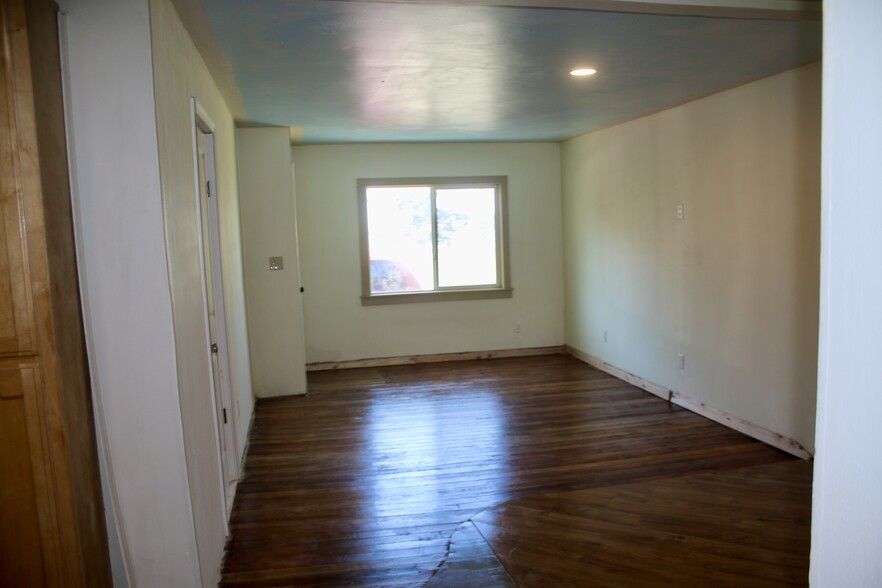 Building Photo - 92068 Cape Arago Hwy