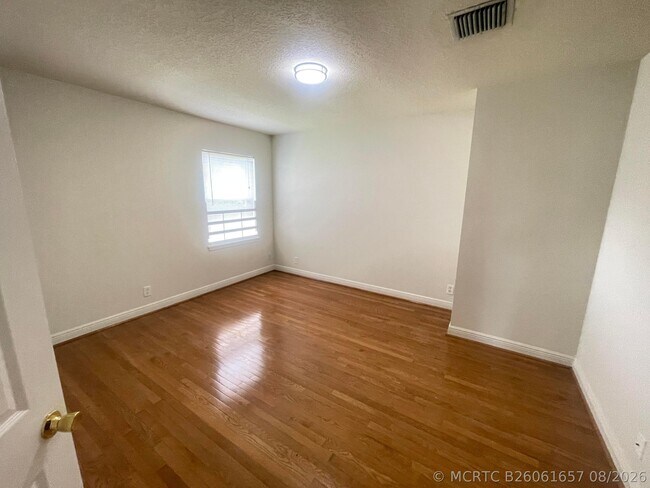 Building Photo - 10225 NW 60th Pl
