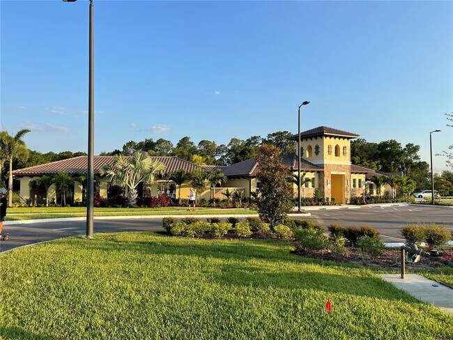 Building Photo - 5105 Sultana Cv