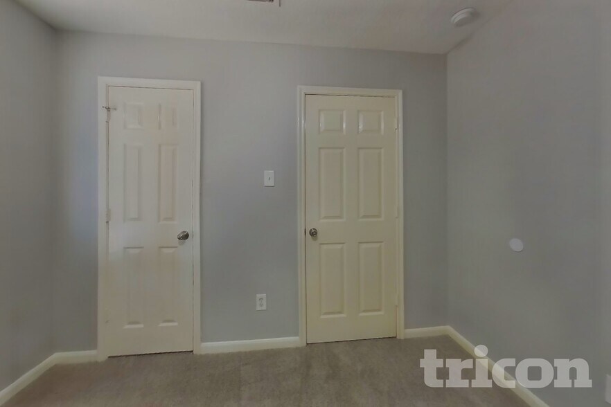 Building Photo - 5473 N Buffalo Cir