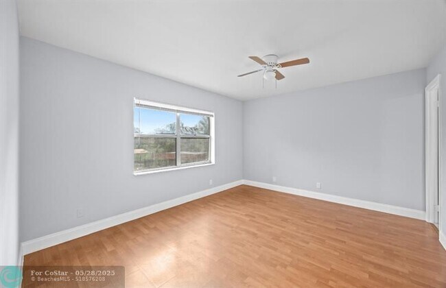 Building Photo - 6100 S Falls Cir Dr