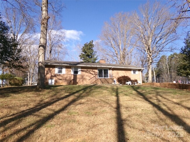 Building Photo - 507 Valleyview Dr