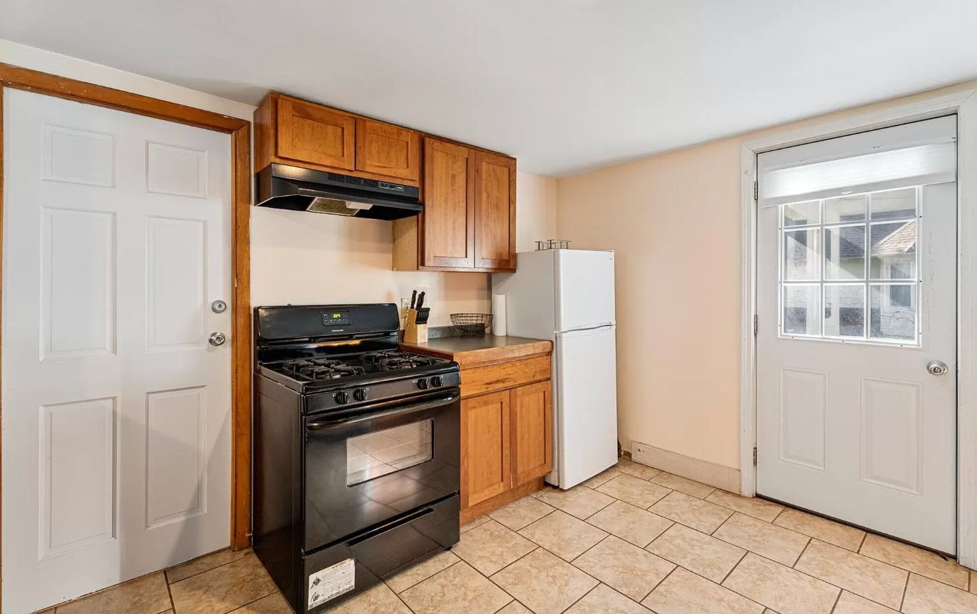 Building Photo - 136 Fayette St