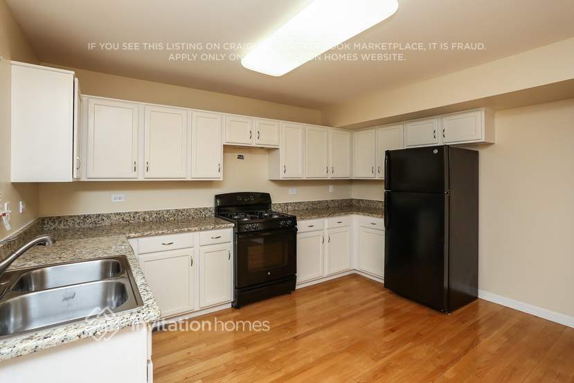 Building Photo - 1812 Harvest Ln