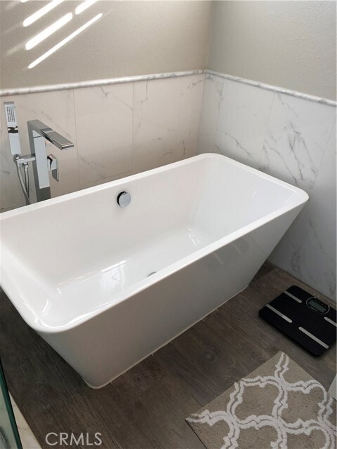 Building Photo - 25 Ville Franche