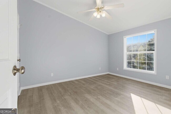 Building Photo - 5320 Long Branch Rd