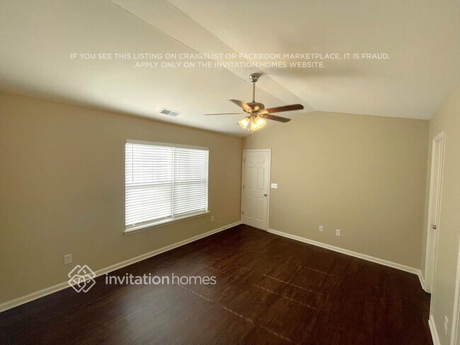 Building Photo - 2116 Clear Brook Dr