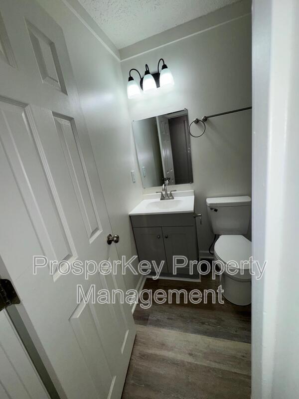 Building Photo - 2240 Patsy Ln