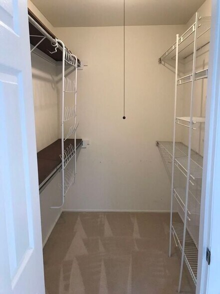 Building Photo - 232 Driftwood Ln