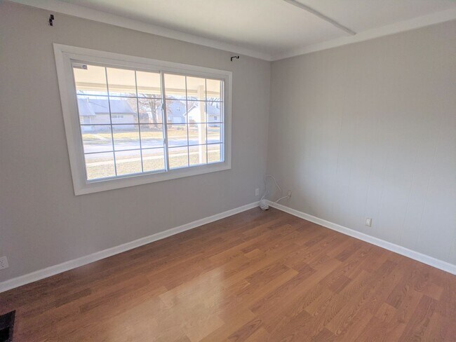Building Photo - Spacious 3 bed 2 bath in Greenwood!
