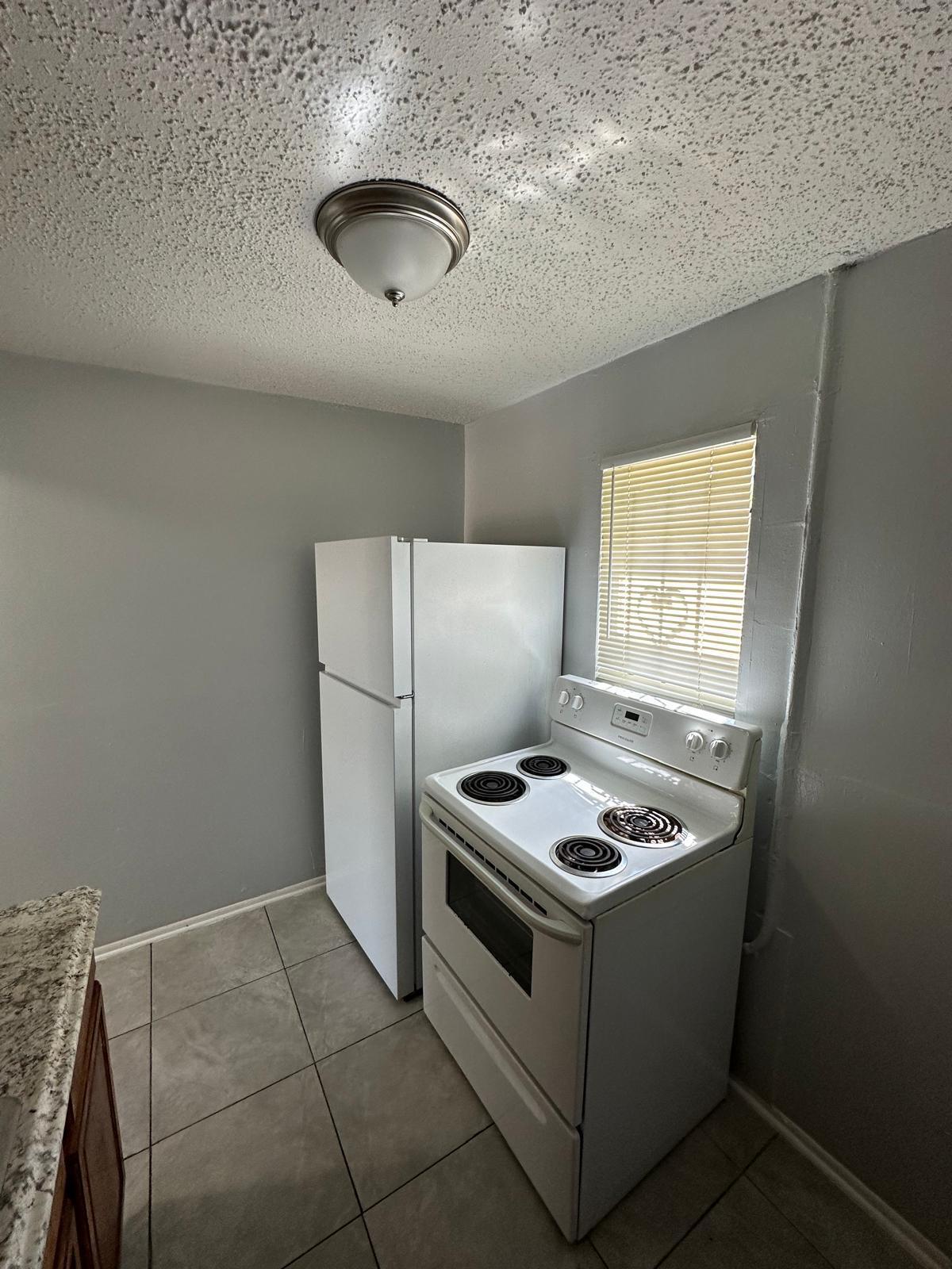 Building Photo - 1528 Mount Herman St