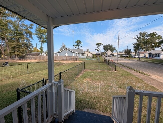 Building Photo - 4256 Kelson Ave