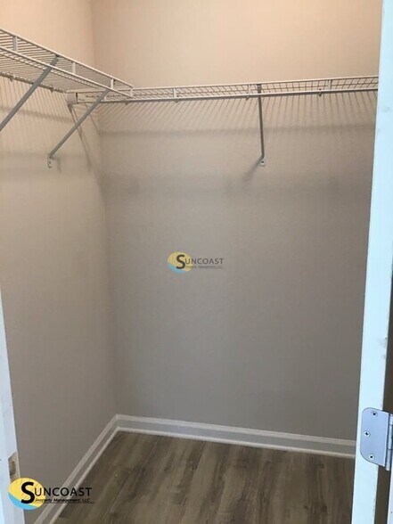 Building Photo - 7094 Plymouth Grove Ct