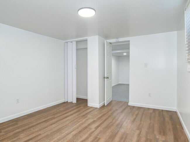 Building Photo - 1702 McMinn St