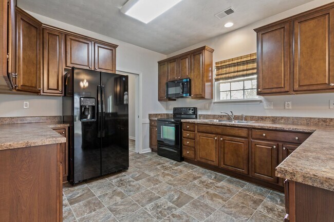 Building Photo - 60 Manilla Ln