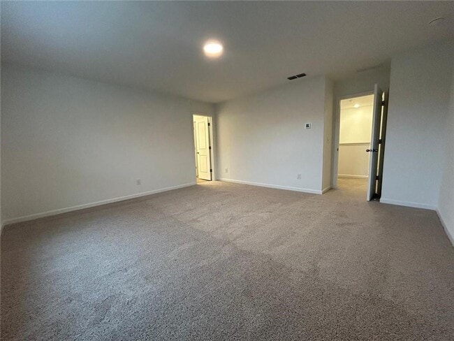 Building Photo - 207 Kinship Dr