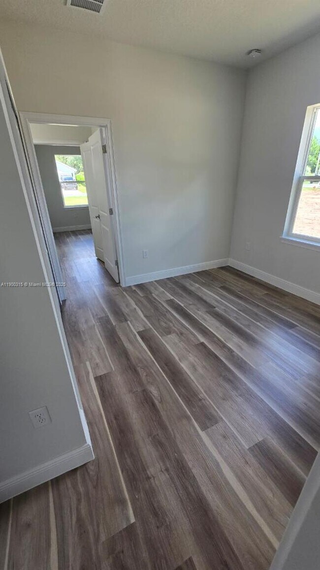 Building Photo - 16855 SW 18th Avenue Rd