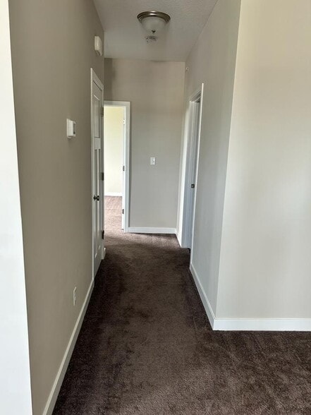 Building Photo - 408 Fishers Ct