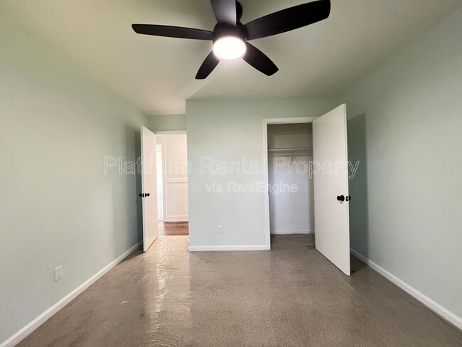 Building Photo - 1331 Buttercup Ct