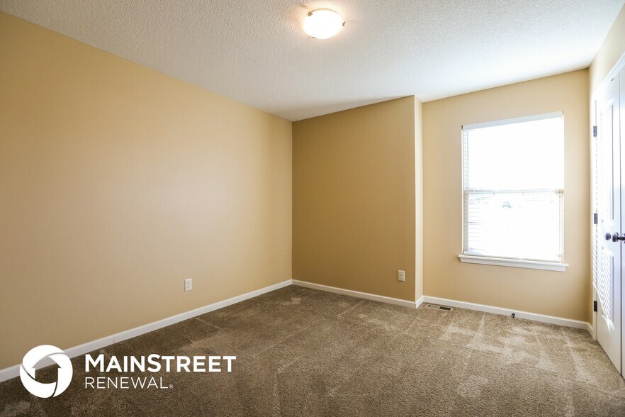 Building Photo - 108 Golfview Dr