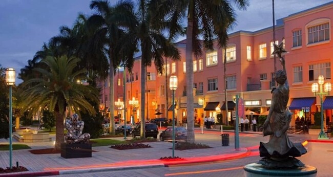 5 miles from Boca Mizner Park - 135 Deer Creek Blvd