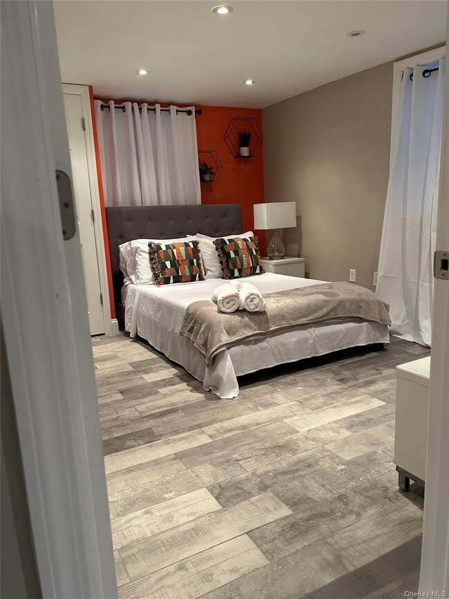 Building Photo - 2897 Harrington Ave