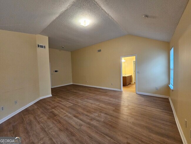 Building Photo - 206 Southwind Ln