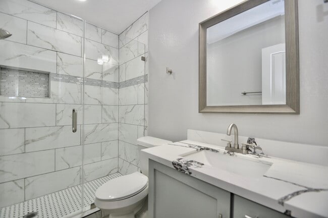 Building Photo - 734 Hambrick Ct