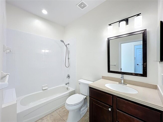 Building Photo - 10817 Masters Dr