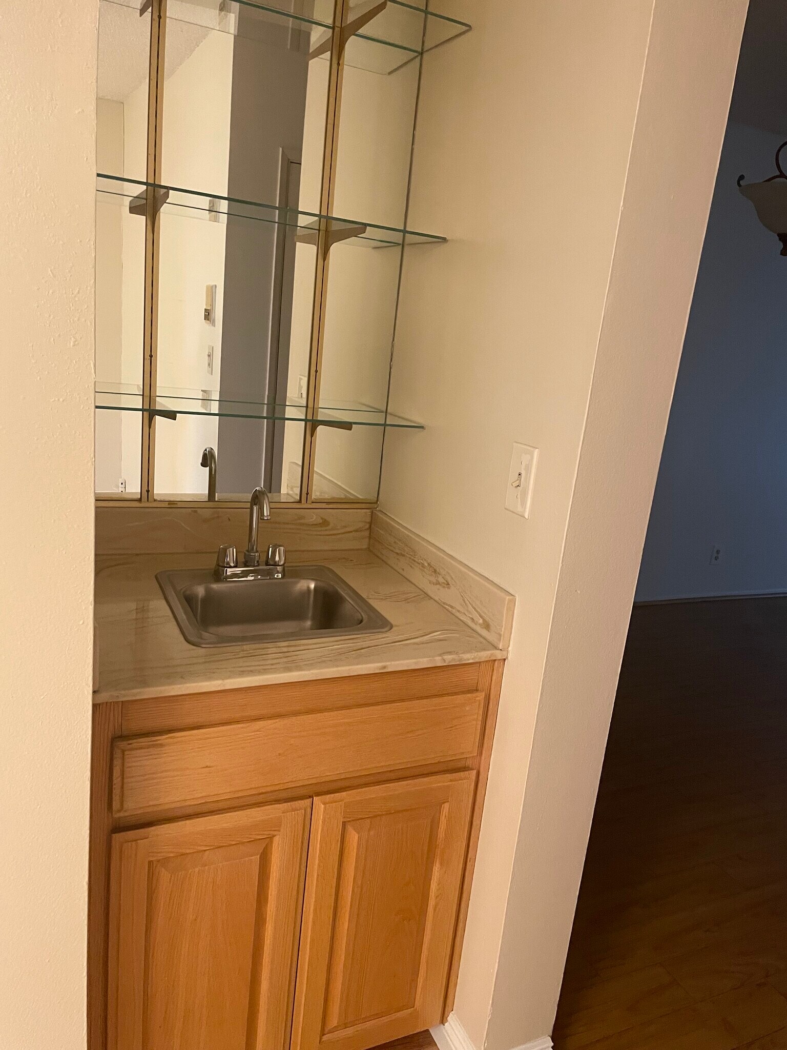 Building Photo - 524 N Maryland Ave