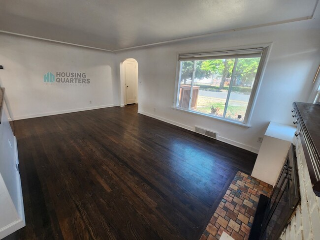 Building Photo - 2603 W Upton Ave