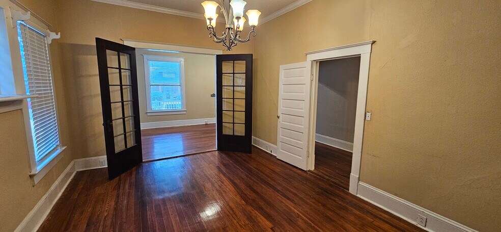 Building Photo - 2533 English Ave