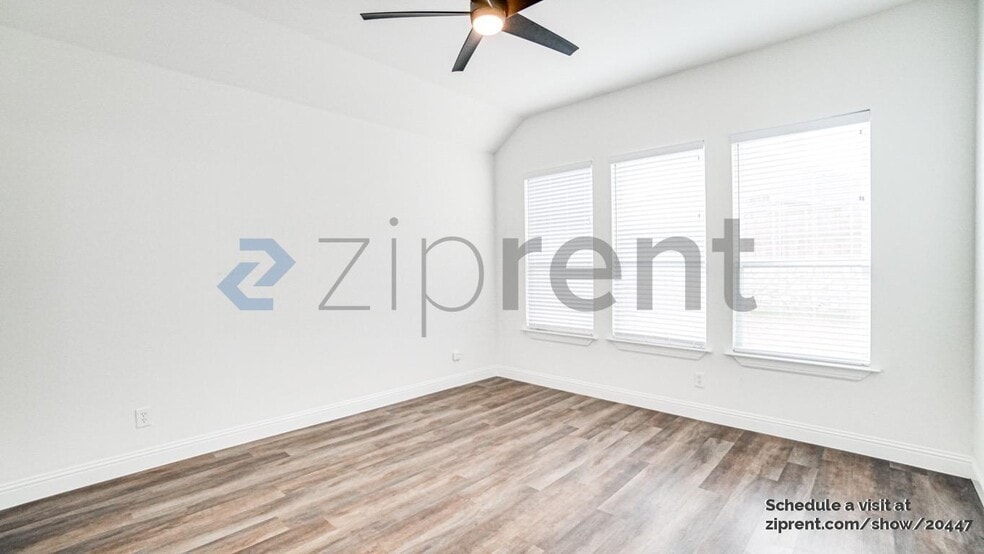 Building Photo - 631 Gould St