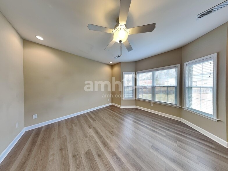 Building Photo - 413 Barnsdale Ridge Rd